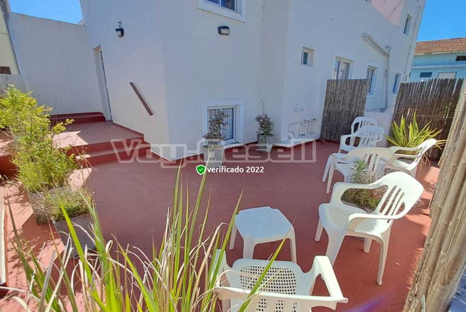 Alquilo Hotel Boiano en Villa Gesell zona  a 300 Mts de la Playa 