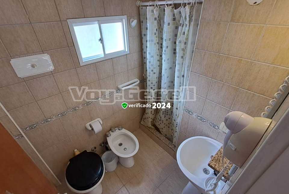 Alquilo Hotel Boiano en Villa Gesell zona  a 300 Mts de la Playa 