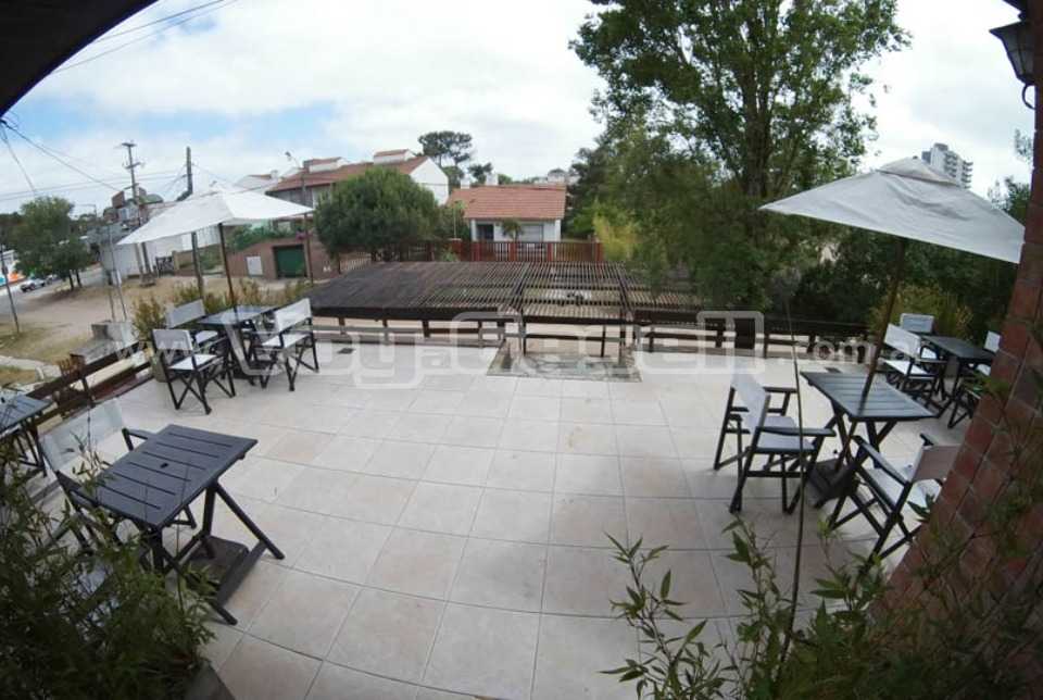 Alquilo Hostería Costa Azul en Villa Gesell zona  a 250 Mts de la Playa 