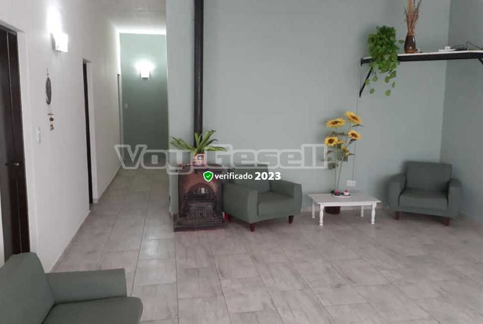Aiello - Vista principal de alojamiento en Villa Gesell, Villa Gesell. Reservá sin comisiones.