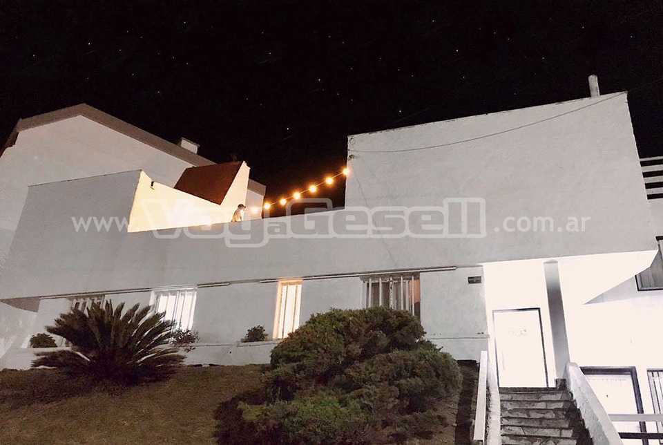 Alojamiento para Jovenes - Vista principal de alojamiento en Villa Gesell, Villa Gesell. Reservá sin comisiones.