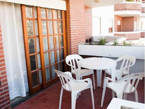 Alquilo Departamentos Casa Magna en Villa Gesell zona  a 100 Mts de la Playa