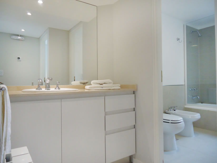 Alquilo Departamentos Clari del Mar en Villa Gesell zona  a 150 Mts de la Playa