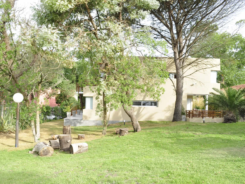 Alquilo Departamentos Clari del Mar en Villa Gesell zona  a 150 Mts de la Playa