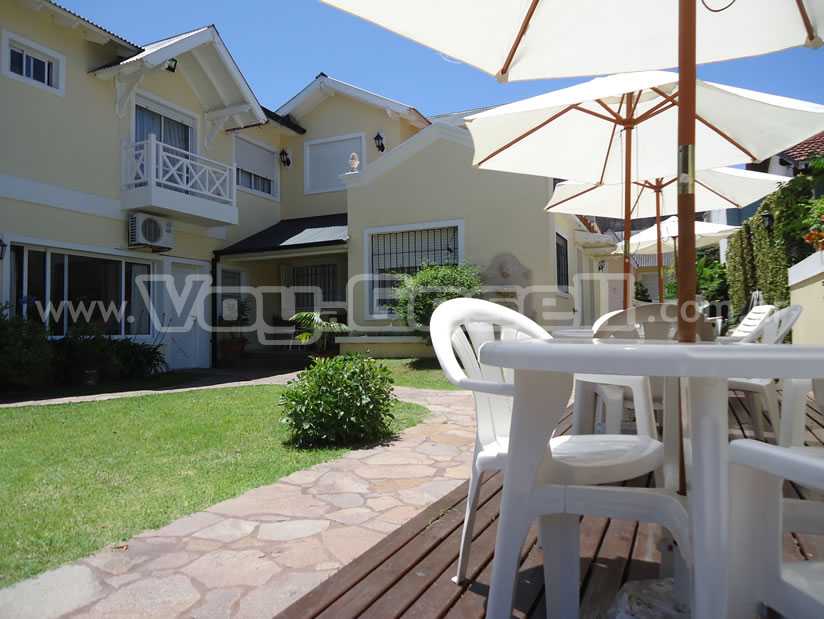 Alquilo Hostería Hostería Conti en Villa Gesell zona  a 400 Mts de la Playa 