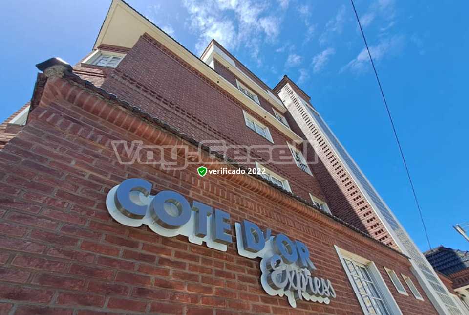 Cote Dor Express - Vista principal de alojamiento en Villa Gesell, Villa Gesell. Reservá sin comisiones.
