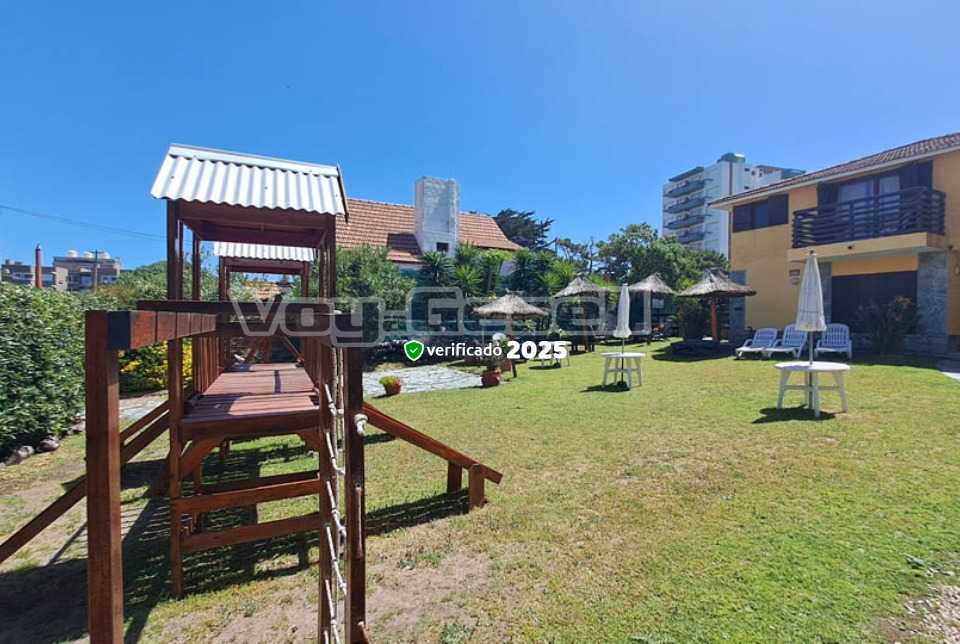 En Esta tierra - Vista principal de alojamiento en Villa Gesell, Villa Gesell. Reservá sin comisiones.