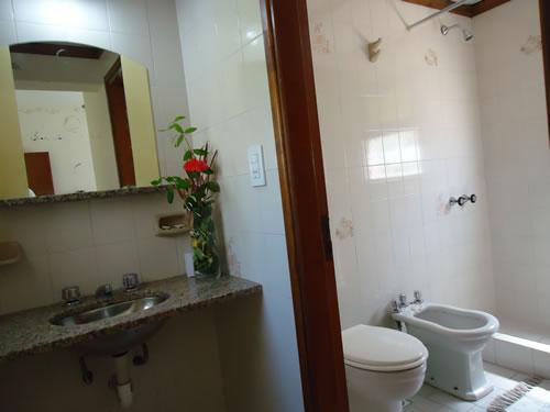 Alquilo Hotel Hotel Helvetica en Villa Gesell zona  a 100 mts de la Playa