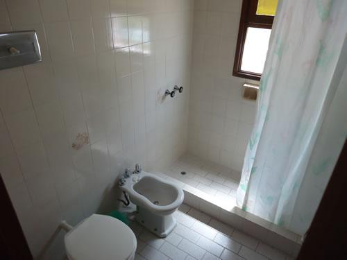 Alquilo Hotel Hotel Helvetica en Villa Gesell zona  a 100 mts de la Playa