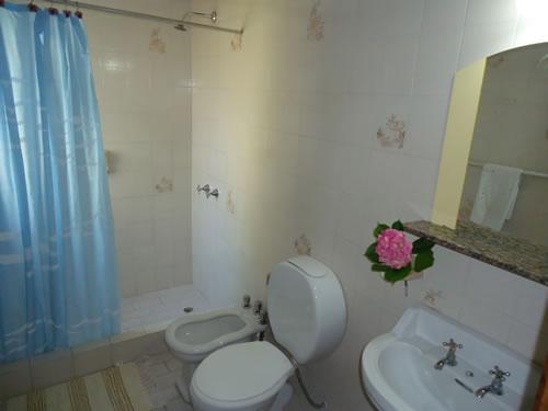 Alquilo Hotel Hotel Helvetica en Villa Gesell zona  a 100 mts de la Playa