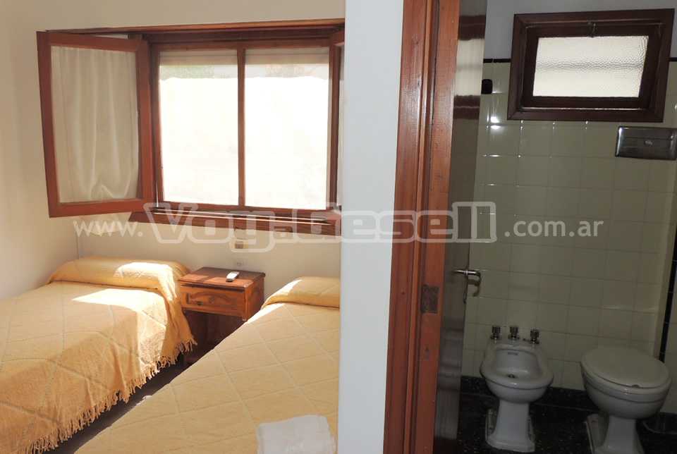 Alquilo Hotel Hotel Helvetica en Villa Gesell zona  a 100 mts de la Playa