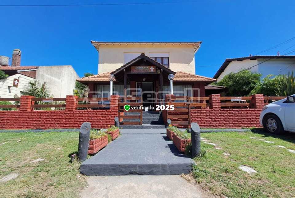 Alquilo Hotel Hotel Helvetica en Villa Gesell zona  a 100 mts de la Playa 