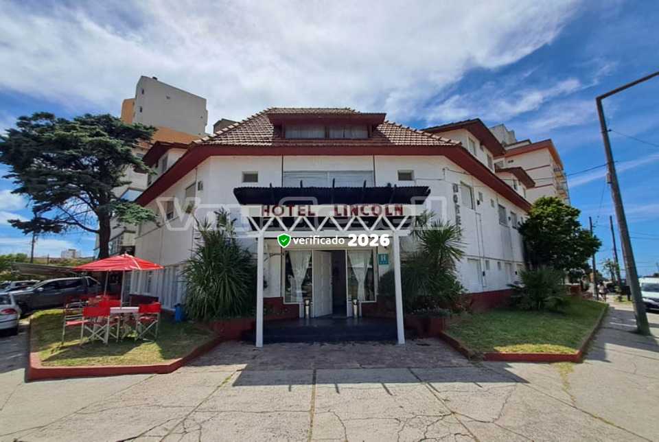 Hotel Lincoln - Vista principal de alojamiento en Villa Gesell, Villa Gesell. Reservá sin comisiones.