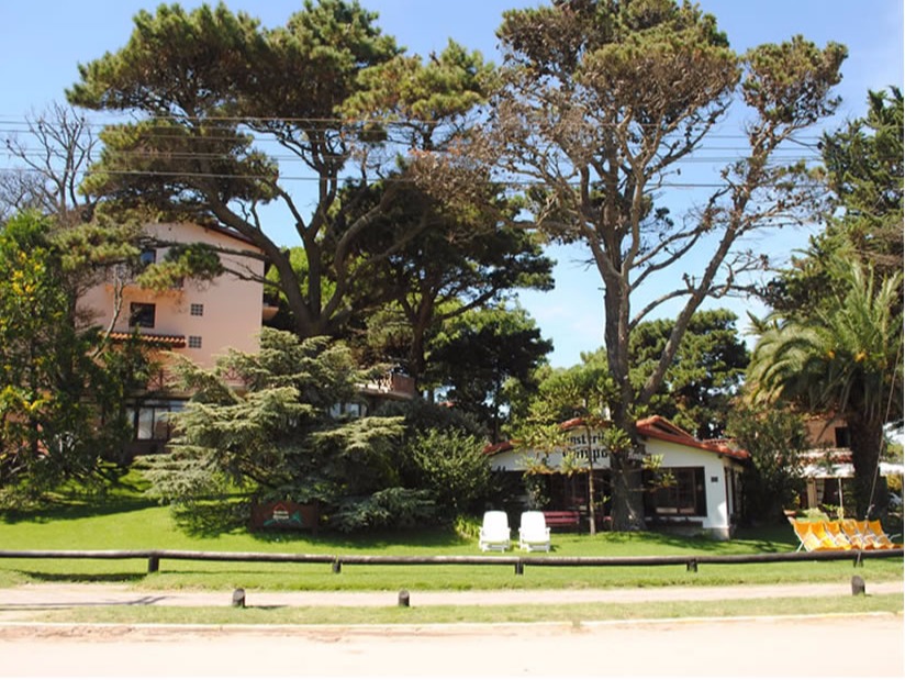 Olimpo - Vista principal de alojamiento en Villa Gesell, Villa Gesell. Reservá sin comisiones.