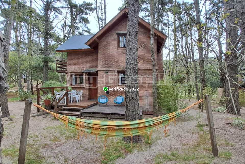 Alquilo Complejo de Cabañas Poetas del Bosque en Mar Azul zona  a 500 mts de la Playa
