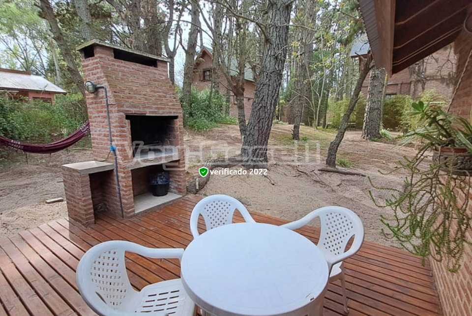 Alquilo Complejo de Cabañas Poetas del Bosque en Mar Azul zona  a 500 mts de la Playa