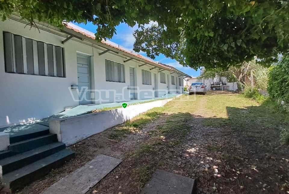 Alquilo Hostería Zodiaco en Villa Gesell zona  a 200 mts de la Playa Pasillos de habitaciones