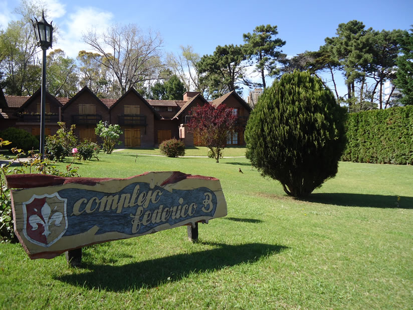 Complejo FEDERICO B - Casa en Villa Gesell