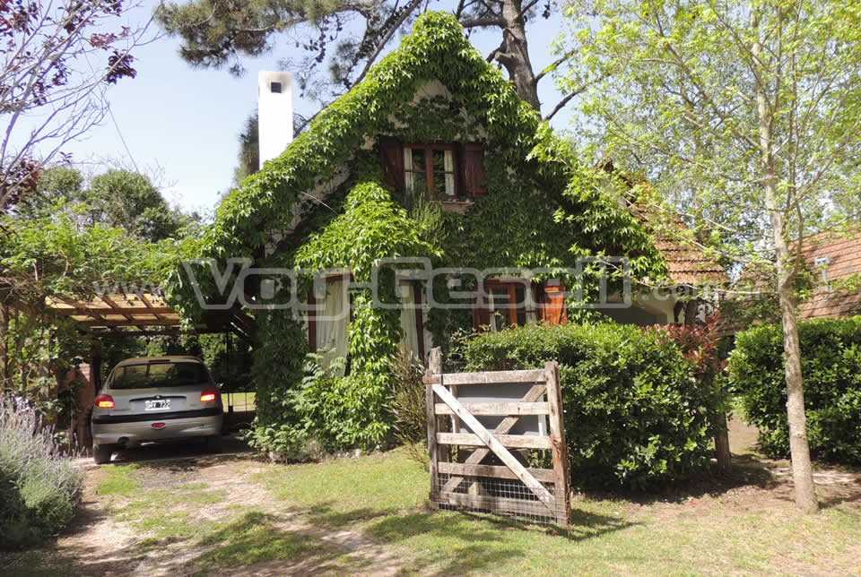 Dueño Alquila en Villa Gesell, Chalet en zona Centro
