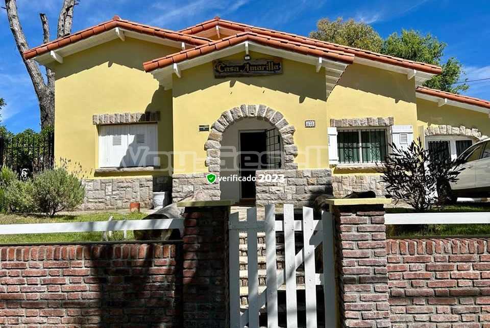 La Casa Amarilla - Chalet en Villa Gesell
