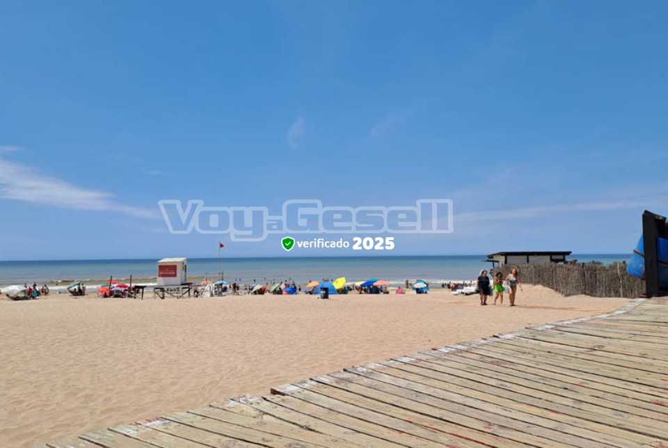 Edificio Valmar - Vista principal de propiedad en Villa Gesell, Villa Gesell. Reservá sin comisiones.