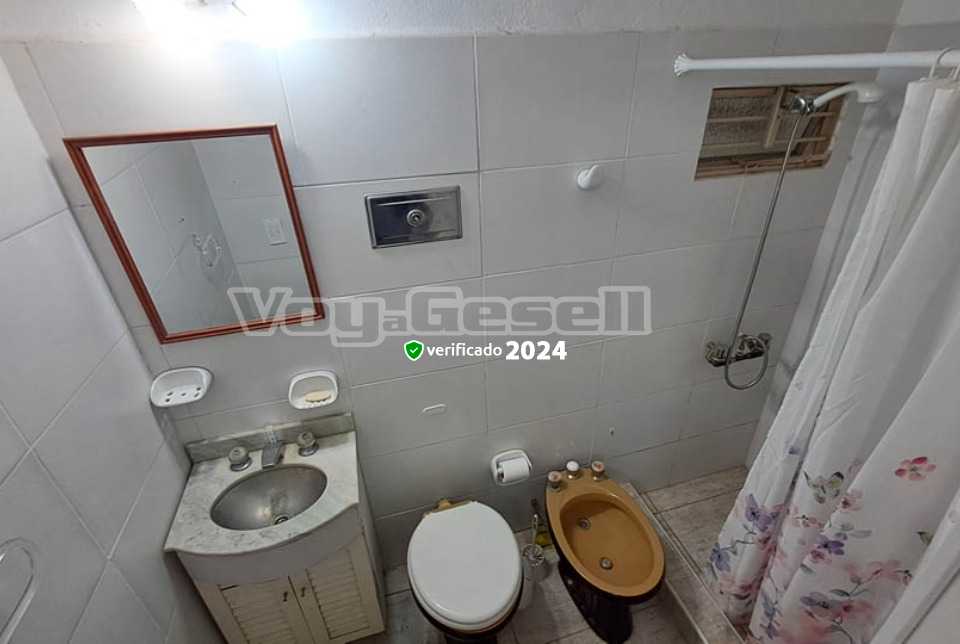 Alquilo Casa Mis Sueños en Villa Gesell zona Sur a 750 Mts de la Playa