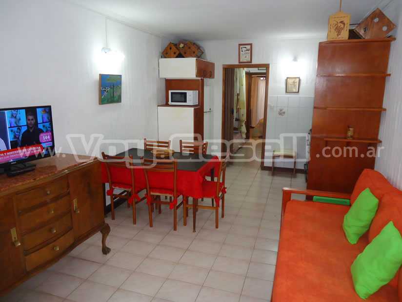 Dueño Alquila en Villa Gesell, Departamento en zona Centro Comercial