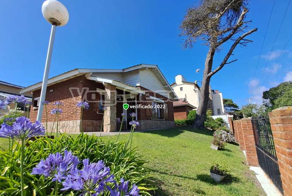 Raquelita - Casa en Villa Gesell