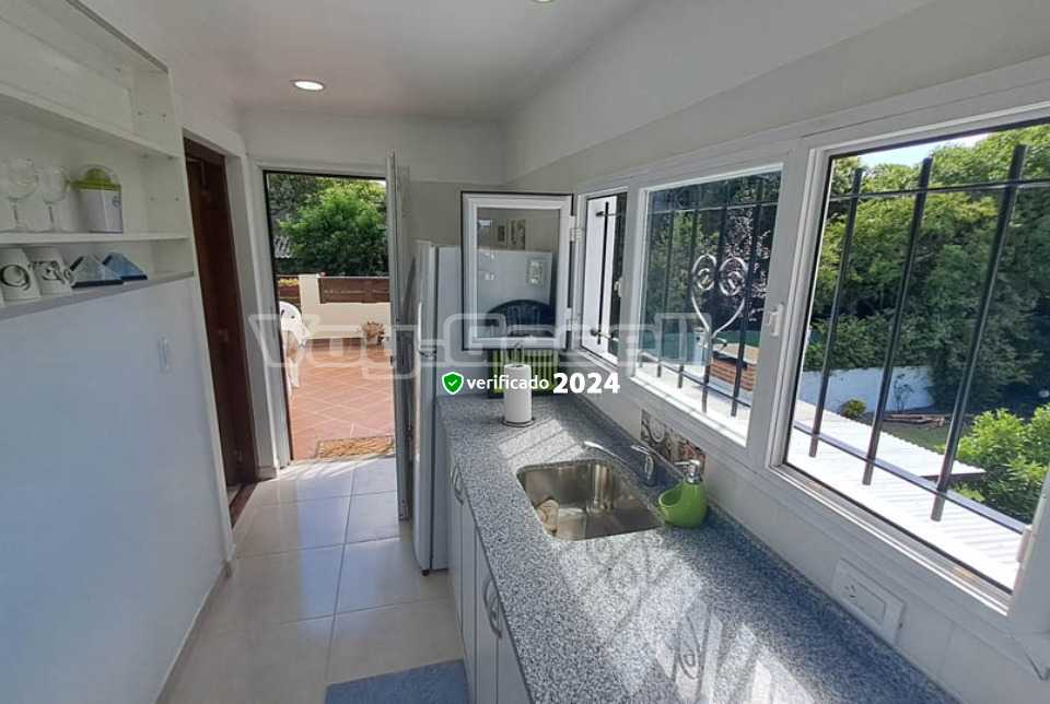 Alquilo Departamento El Sosiego en Villa Gesell zona Centro a 1700 Mts de la Playa 